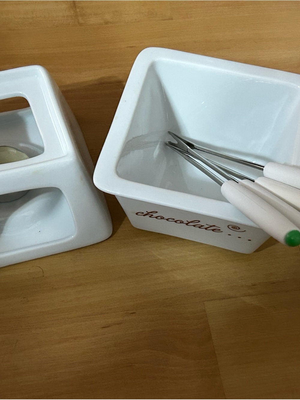 White Ceramic Fondue Set with 'chocolate' Script